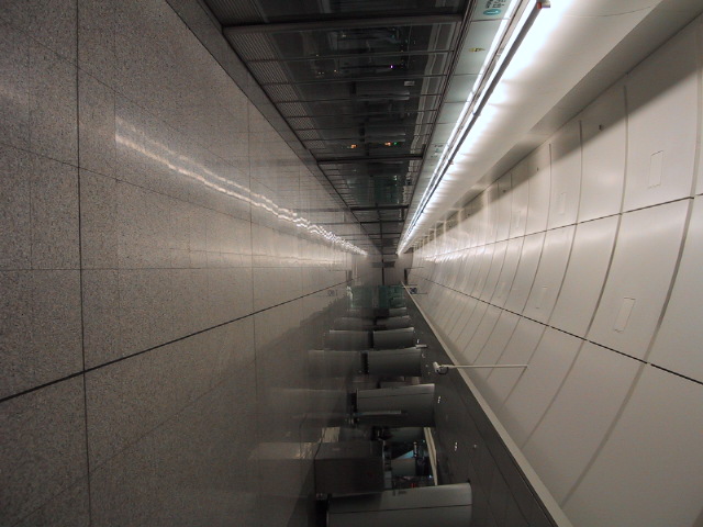 hk-airport-express-station-kw.jpg
