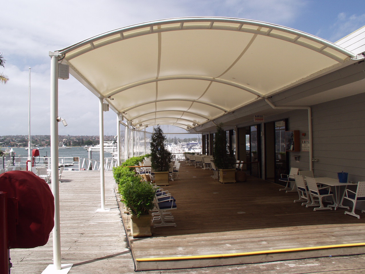 outdoor resturant.jpg