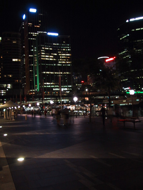 Circular_quay_at_night1.jpg