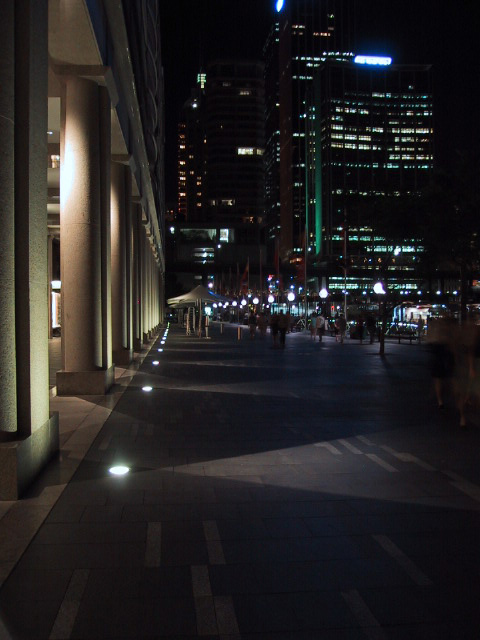 Circular_quay_at_night2.jpg