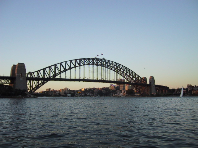 Sydney_harbour_bridge.jpg