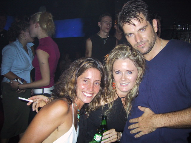 Elle+Celina+guy_from_sydney-tenzing.jpg